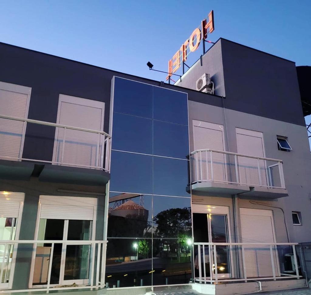 Hotel Veneza Scorsatto Passo Fundo Exteriör bild